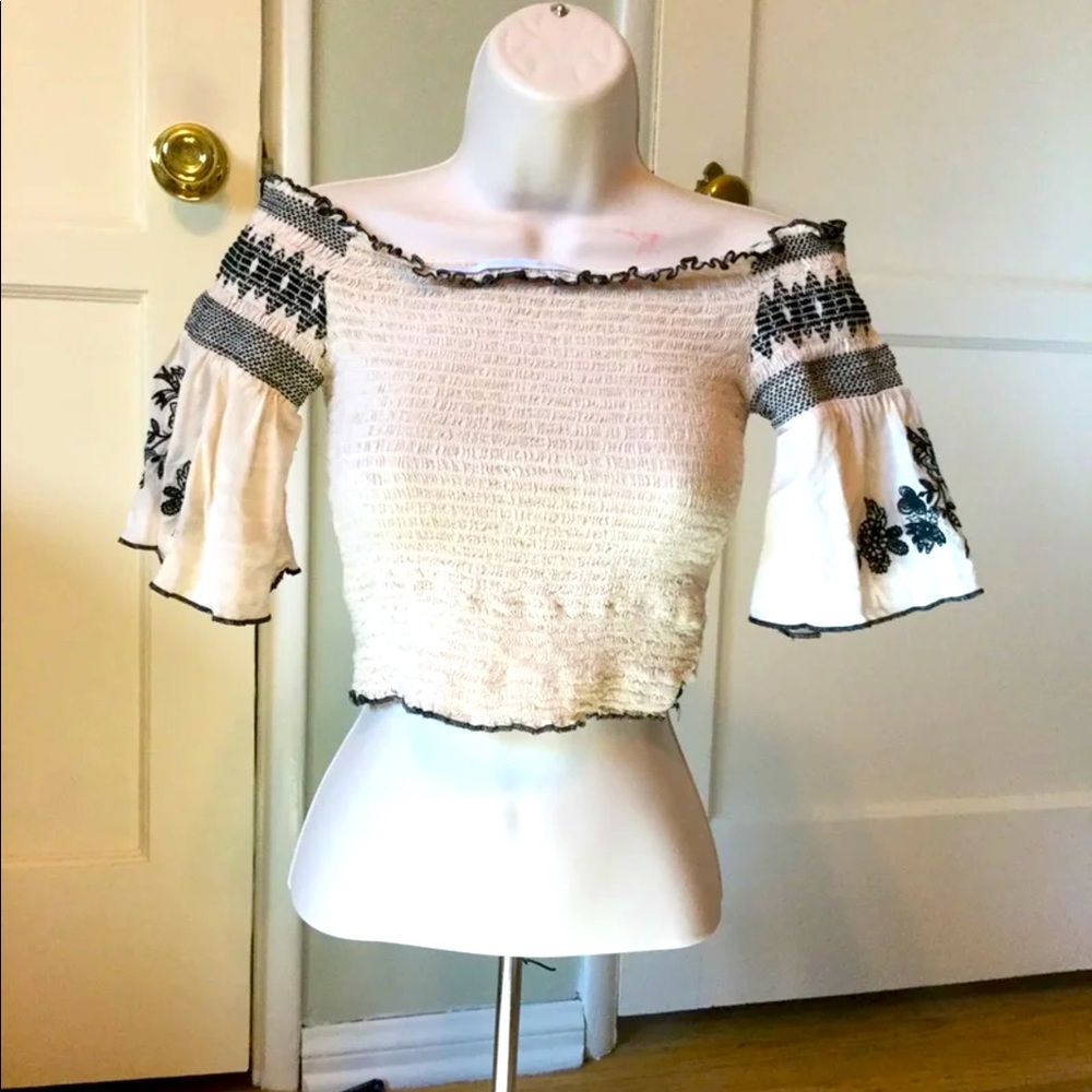 Women’s boho cream crop top